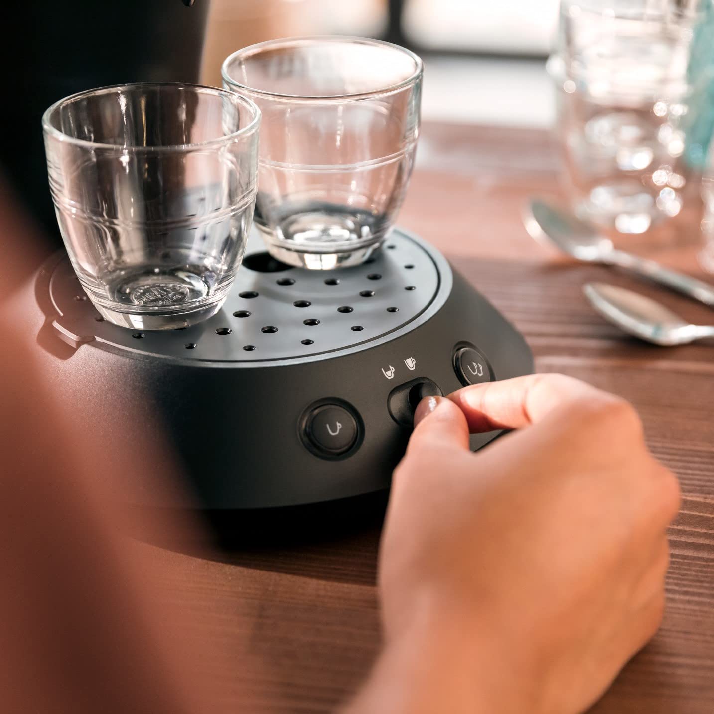 Cafetière à Dosettes CSA210/22 – Noir Piano, Technologie Boost